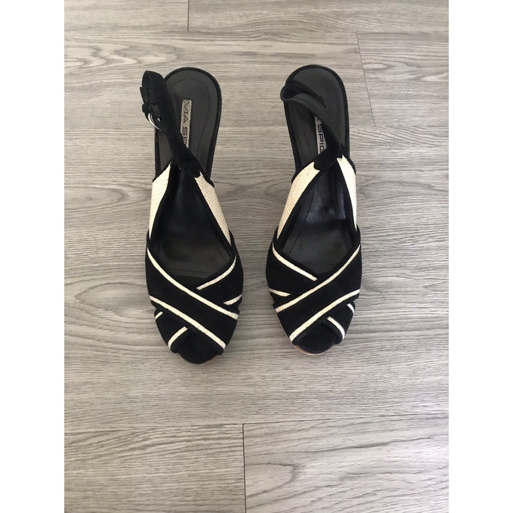 Via Spiga Peep Toe